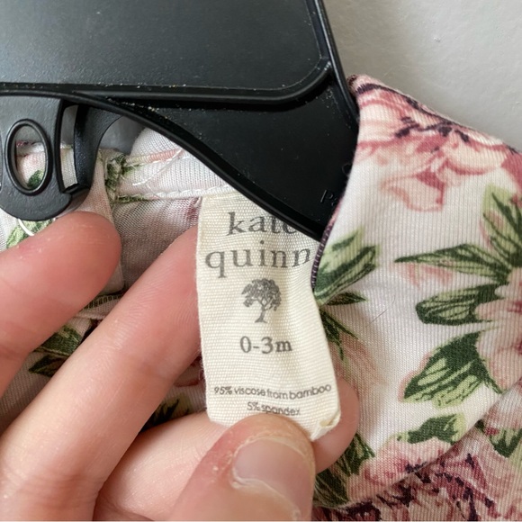 Kate Quinn Flower Peter Pan Collar Bamboo Bubble Romper - Picture 2 of 5